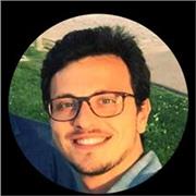 Insegnante materie scientifiche per ragazzi di scuole medie superiori ed università