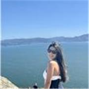 Maestra de educación infantil y primaria.
Máster en psicopedagogía.
Titulación DECA