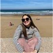 Profesora de euskera lengua materna con alto nivel y estudios realizados en la lengua y habiendo impartido ya clases se ofrece para dar clase de Euskera a jovenes y niños