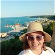 Sì, sono venezuelano e ho conseguito la laurea in Venezuela.