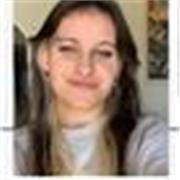 Soy una chica empática y con mucha paciencia con una formación específica en la atención y apoyo a con problemas de aprendizaje 