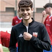 Profesor que imparte clases a alumnos desde primaria hasta bachillerato especializado en las asignaturas de euskera y lengua