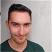 Profesor de Lenguaje con Educación Básica que ayuda en la áreas de humanidades, inglés, español, sociales