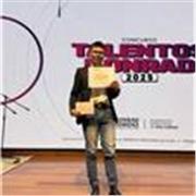 Profesor de música , principalmente de piano, clases de teoría y practica de piano