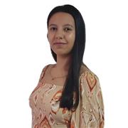 Profesional en Química y tutora con 3+ años guiando a estudiantes universitarios y de secundaria