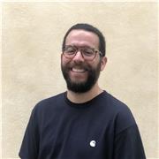 Profesor de Diseño Gráfico para dar clases de iniciación en el paquete Adobe
