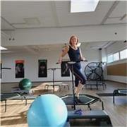 Fitness und einfache Gewichtsabnahme für alle
Mini-Trampolin;
Zumba;
Stepper;
Fitball;