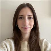 Profesora de piano cualificada para dar clases apta para todos los niveles. Mucha experiencia con niños y adultos