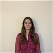 Estudiante universitaria de un doble grado de ADE con Relaciones Internacionale con certificado de C1 en inglés de cambridge y C2