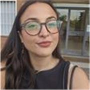 Studentessa universitaria offre ripetizioni e aiuto compiti di inglese