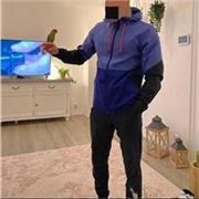 Je peux aider les élèves avec leurs devoirs ou leurs expliquer des cours allant jusqu'au lycee