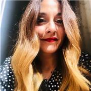 Chica de 37 años se ofrece para dar clases de inglés a infantil y primaria, habiendo residido 4 años en Reino Unido. Posibilidad de desplazamiento cerca de Getafe. Posibilidad de impartir clases online