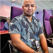 Cerchiamo uno studente perfetto che sappia parlare inglese e che lavori su progetti per un'azienda e che possa guadagnare fino a