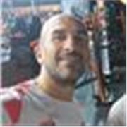 Licenciado en Inglés que imparte clases interactivas de inglés