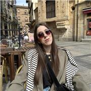 Estudiante de Magisterio imparte clases a niños hasta la ESO