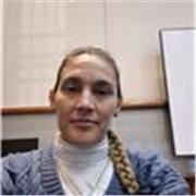 Profesora de matemática, nivel primario, clase online, con explicaciones dinámicas y claras