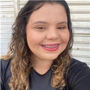 Professora de reforço escolar de inglês, com experiência em aulas presenciais e online para crianças e adolescentes