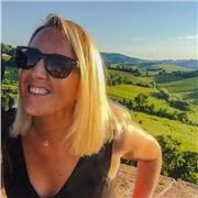 Je donne des cours particuliers en italien pour primaire, collège. Ou adulte pour une Première initiation à la langue