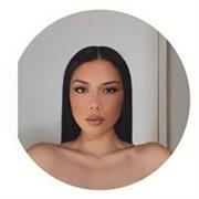 Licenciada en Comunicación Social. Ofrece clases de Lenguaje a niños. Llevando al máximo sus capacidades de enseñanza dentro de la literatura. 
Mi metodología consiste en prácticas respetuosas y dinámicas.