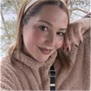Soy maestra, adoro mi trabajo, y me considero una persona dinámica y muy responsable en mi trabajo. 