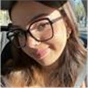 Estudiante de ADE con nota de 8,57 en Bachillerato de Ciencias Sociales y con gran habilidad para la enseñanza. 