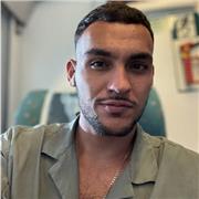 Actual alumno del grado de educación primaria, acabaré este año soy un amante de la lengua y literatura española