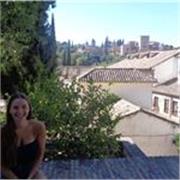 Alumna de primero de carrera imparte clases de matematicas basicas para el que lo necesite