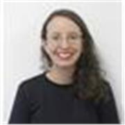 Professora de inglês com experiência em aulas online para jovens e adultos, com foco em desenvolver autoconfiança e conversação