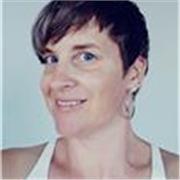 Patient, supportive, multilingual English tutor for diverse learners