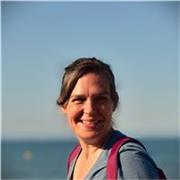 Educatrice spécialisée de formation,  je propose du soutien scolaire en ligne uniquement.