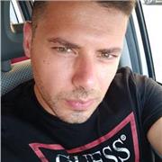 Sono un maestro di scuola primaria, Laureato in scienze della formazione e impartisco lezioni di recupero per bambini della scuola primaria e ragazzi della scuola secondaria di primo grado per tutte le discipline scolastiche. Inoltre mi impegno a sviluppa