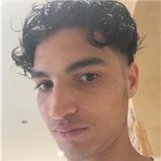 Studente liceale scientifico offre il proprio aiuto ai bambini che hanno difficoltà nella materia matematica