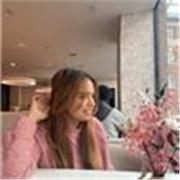 English tutor I can teach any age and ability students. I fluently speak English as I’ve been brought up England. Aside from English I can speak Urdu and Punjabi