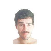 Soy Natan un profesor de portugués con amplia experiencia en la enseñanza de este hermoso idioma. Mi pasión por la lengua y la cultura portuguesa me ha llevado a dedicar mi vida a ayudar a otros a aprender y dominar este idioma. Mis clases son dinámicas y