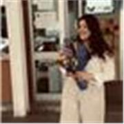 Studentessa di Lettere Moderne e ex liceale, offre lezioni private di grammatica e letteratura italiana per bambini e ragazzi. 