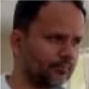Licenciatura e bacharelado pela UERJ e Claretiano