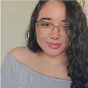 Licenciada en el área de español y literatura, enfocada mayormente en niños de primaria