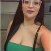 Comprometida en ayudar al alumno online para su facilidad, sin intervenir en sus deberes.