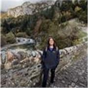 Profesora de economía en niveles de ESO, bachillerato y preparación para la PAU con amplia experiencia profesional docente