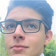 Studente universitario al terzo anno in giurisprudenza offre ripetizioni di diritto per studenti di scuole superiori e università