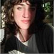 Profesora con experiencia y muchas ganas de enseñar tanto a adultos como a niños.