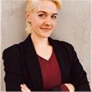 Laureata in lingue fornisce ripetizioni di inglese per studenti elementari, medie e superiori