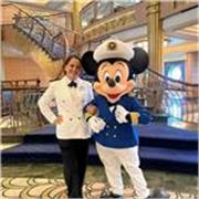 Maestra de inglés y español con experiencia con niños, adolescentes y adultos