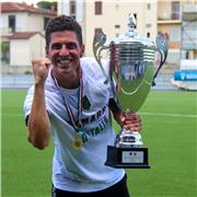 Ciao, io sono Damiano!
Se sei alla ricerca di un personal trainer che ti segua meticolosamente nel tuo percorso fitness con videochiamate, lezioni online, reperibilità tramite messaggio, sono la persona che fa per te. 
Non esitare a contattarmi!