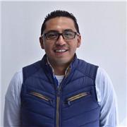 Profesor de Inmunología y Farmacología brinda clases electrónicas