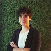 Laureata in matematica e da sempre sviluppatrice informatica impartisce lezioni di Matematica, Fisica, Informatica