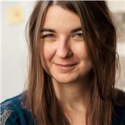 Bonjour ! Profesora y coach nativa de Francés, dinámica, online/en Madrid, 10 años de experiencia ! Tambien escritora de ficcion