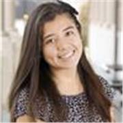 ¡Hola! Mi nombre es Carmen Ampuero. Soy licenciada en Biología por la Western Kentucky University y tengo un máster en Ecología del Terrestre y Gestión de la Biodiversidad en España. Mientras vivía en los EE. UU., tuve experiencia enseñando español a mis 