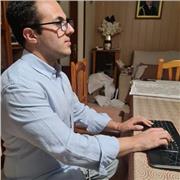 Profesor particular de pueblo que daría clases telematicas con materiales novedosos adaptado a las nuevas generaciones