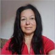 Soy nativa húngara con formación académica superior obtenida en España. Puedo explicar la gramática húngara a un hispanohablante.